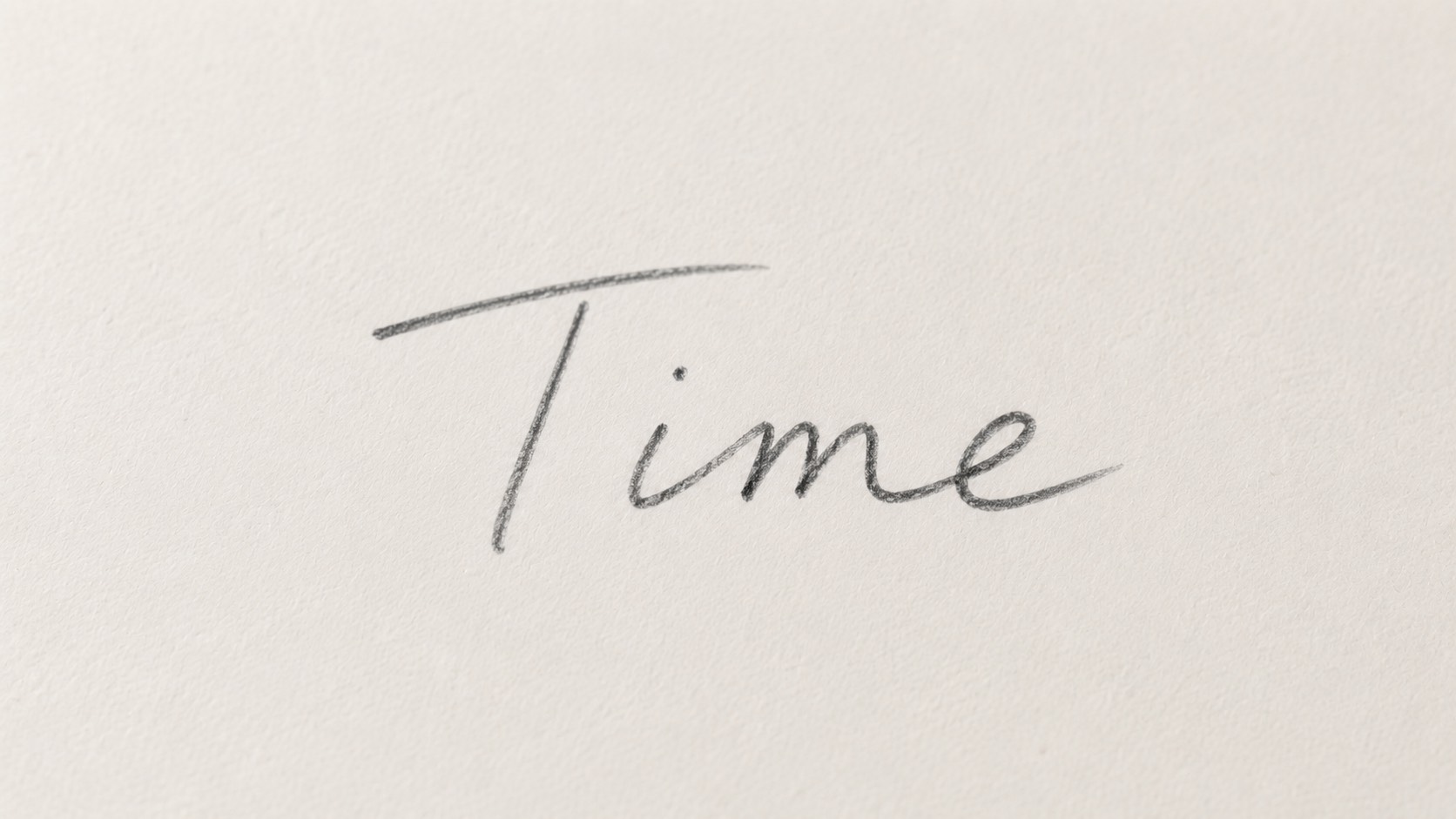 時間は、時計や日付だけで生まれるものではありません。Timeでは、世界の変化をつなぎ、読者に経過と持続を体験させる文章設計を考えます。